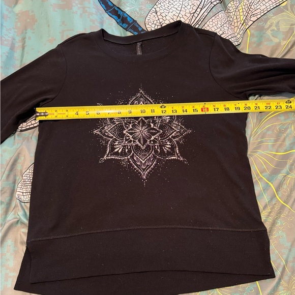 Great Condition Gaiam Black Sweatshirt - Picture 4 of 4